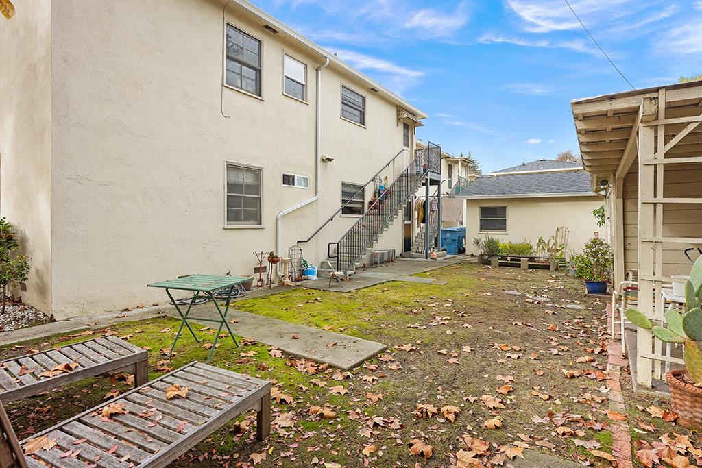 Detail Gallery Image 21 of 22 For 2745 Byron St, Palo Alto,  CA 94306 - – Beds | – Baths