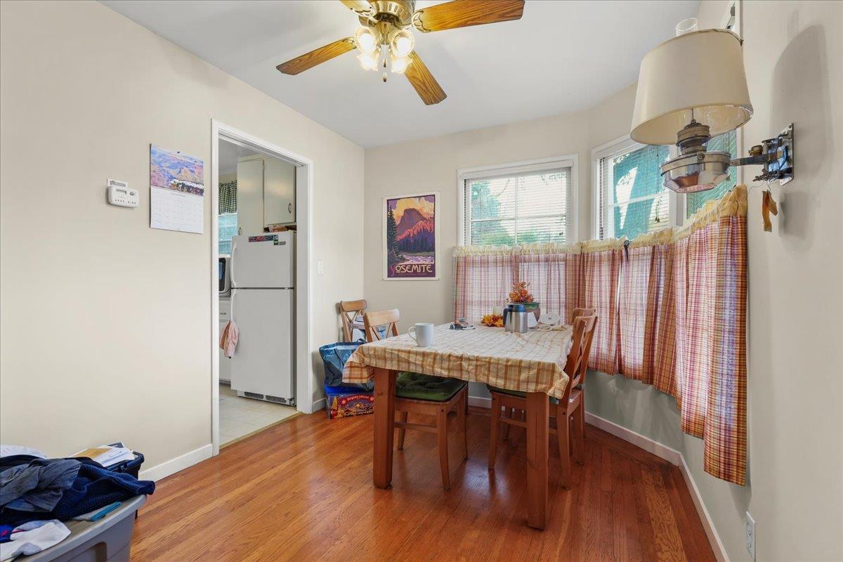 Detail Gallery Image 5 of 22 For 2745 Byron St, Palo Alto,  CA 94306 - – Beds | – Baths