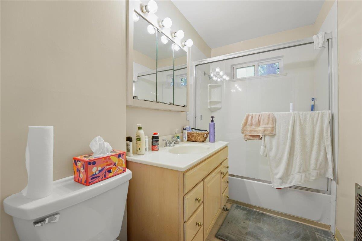 Detail Gallery Image 7 of 22 For 2745 Byron St, Palo Alto,  CA 94306 - – Beds | – Baths