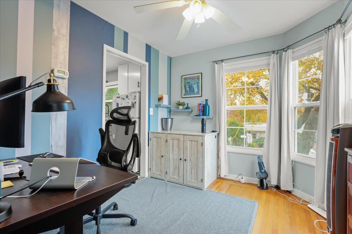 Detail Gallery Image 8 of 22 For 2745 Byron St, Palo Alto,  CA 94306 - – Beds | – Baths