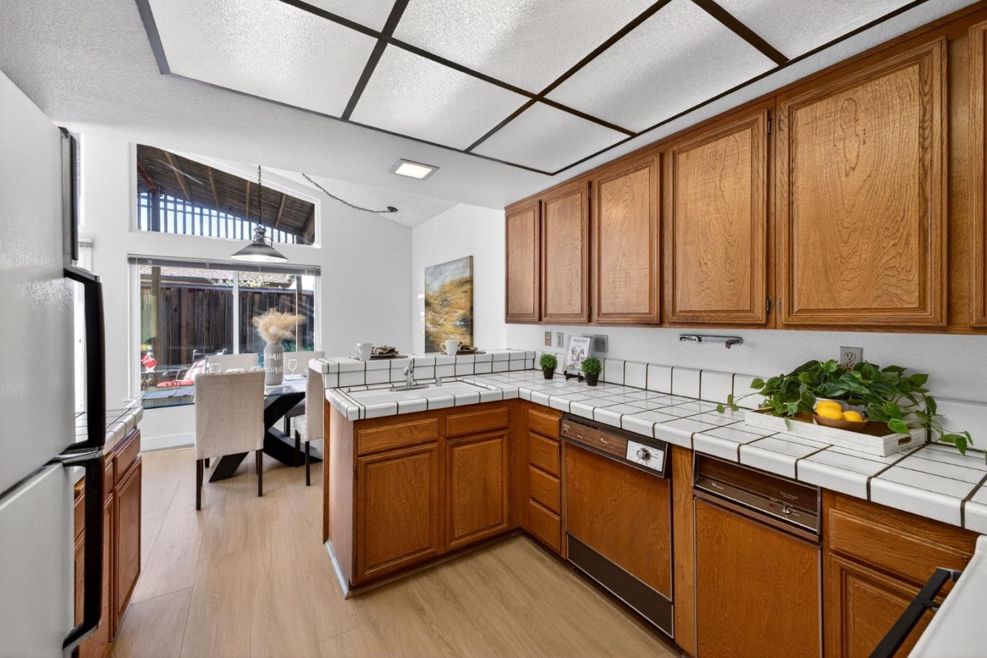 Detail Gallery Image 15 of 51 For 2487 Redbud Ct, San Jose,  CA 95128 - 3 Beds | 2 Baths