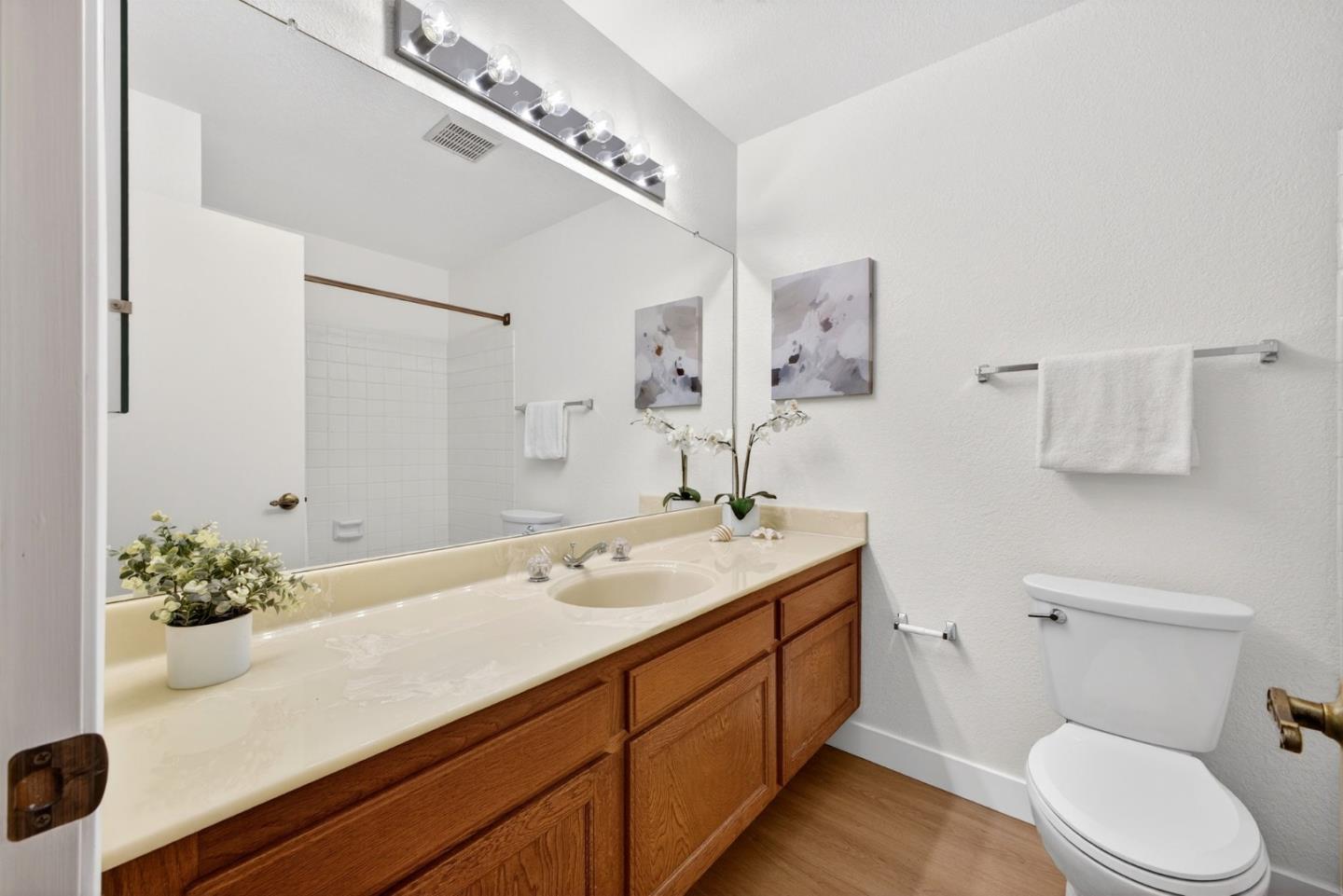 Detail Gallery Image 20 of 51 For 2487 Redbud Ct, San Jose,  CA 95128 - 3 Beds | 2 Baths