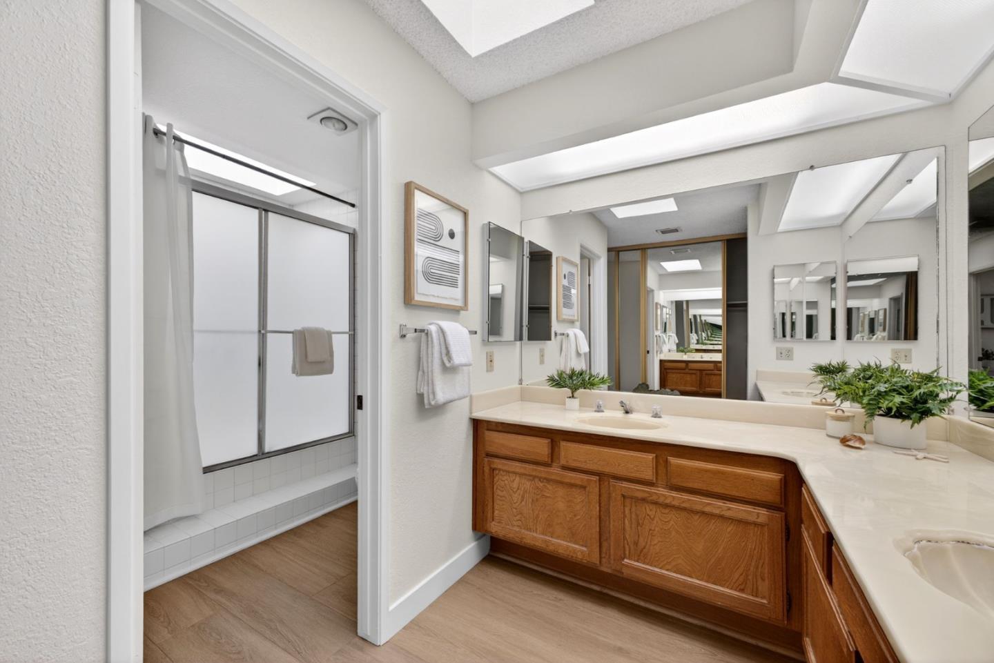 Detail Gallery Image 28 of 51 For 2487 Redbud Ct, San Jose,  CA 95128 - 3 Beds | 2 Baths