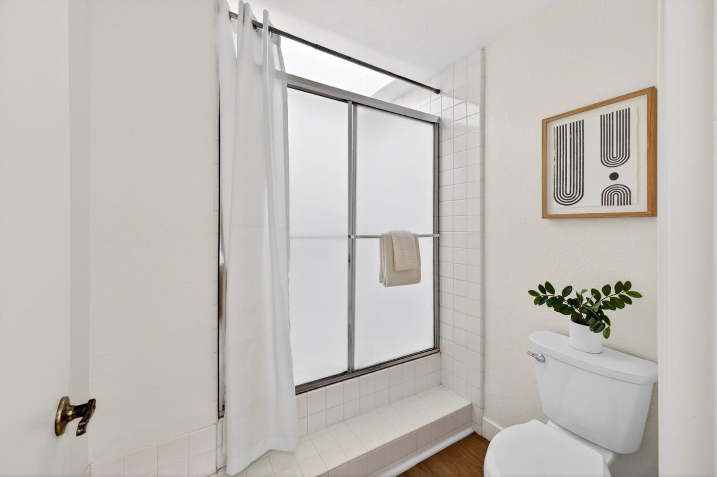 Detail Gallery Image 29 of 51 For 2487 Redbud Ct, San Jose,  CA 95128 - 3 Beds | 2 Baths