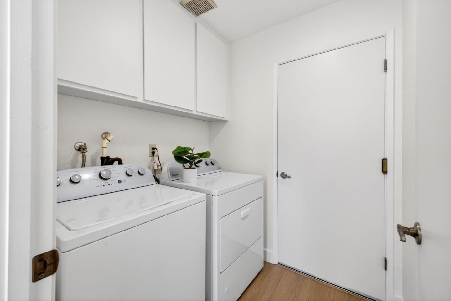 Detail Gallery Image 30 of 51 For 2487 Redbud Ct, San Jose,  CA 95128 - 3 Beds | 2 Baths