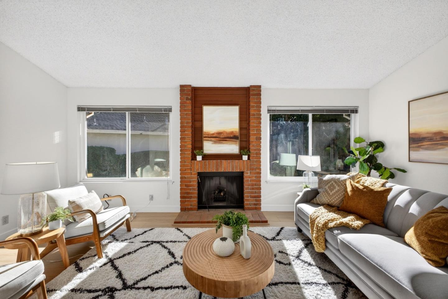 Detail Gallery Image 4 of 51 For 2487 Redbud Ct, San Jose,  CA 95128 - 3 Beds | 2 Baths