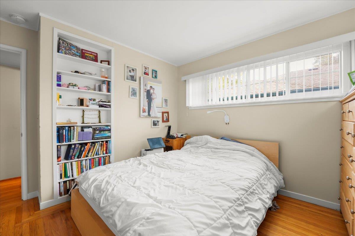 Detail Gallery Image 11 of 21 For 2735 Byron St, Palo Alto,  CA 94306 - – Beds | – Baths