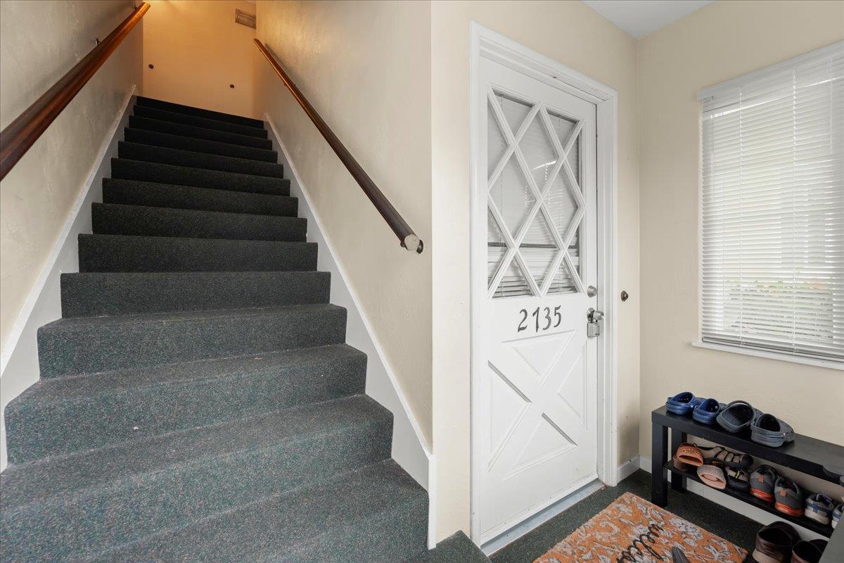 Detail Gallery Image 3 of 21 For 2735 Byron St, Palo Alto,  CA 94306 - – Beds | – Baths