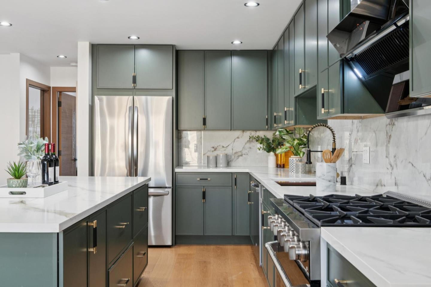 Detail Gallery Image 26 of 66 For 25 Ramsell St, San Francisco,  CA 94132 - 4 Beds | 3/1 Baths