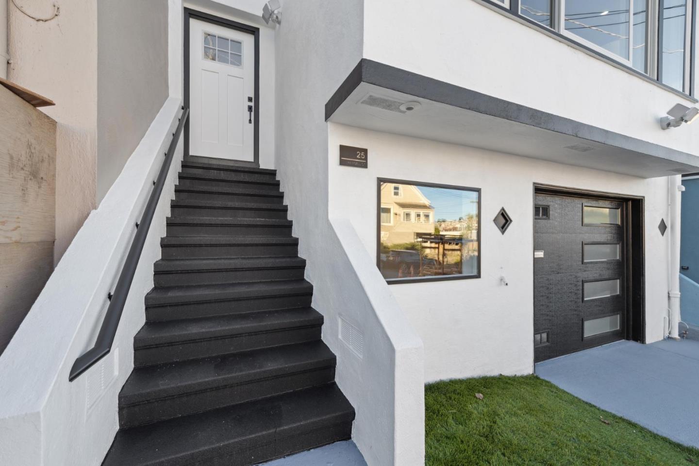 Detail Gallery Image 9 of 66 For 25 Ramsell St, San Francisco,  CA 94132 - 4 Beds | 3/1 Baths