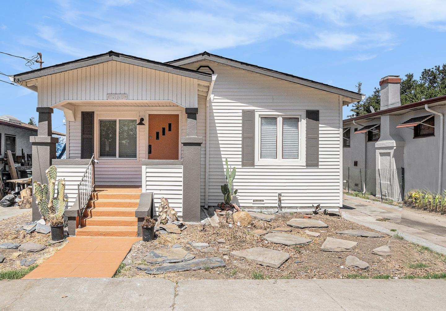 Detail Gallery Image 2 of 12 For 513 Arch St, Martinez,  CA 94553 - 2 Beds | 1 Baths