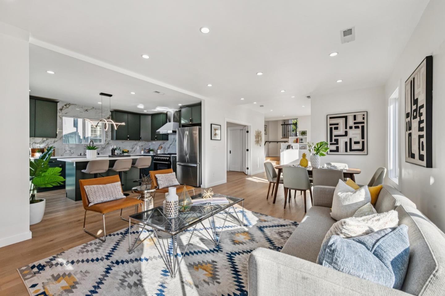 Detail Gallery Image 11 of 54 For 3060 19th Ave, San Francisco,  CA 94132 - 4 Beds | 4 Baths