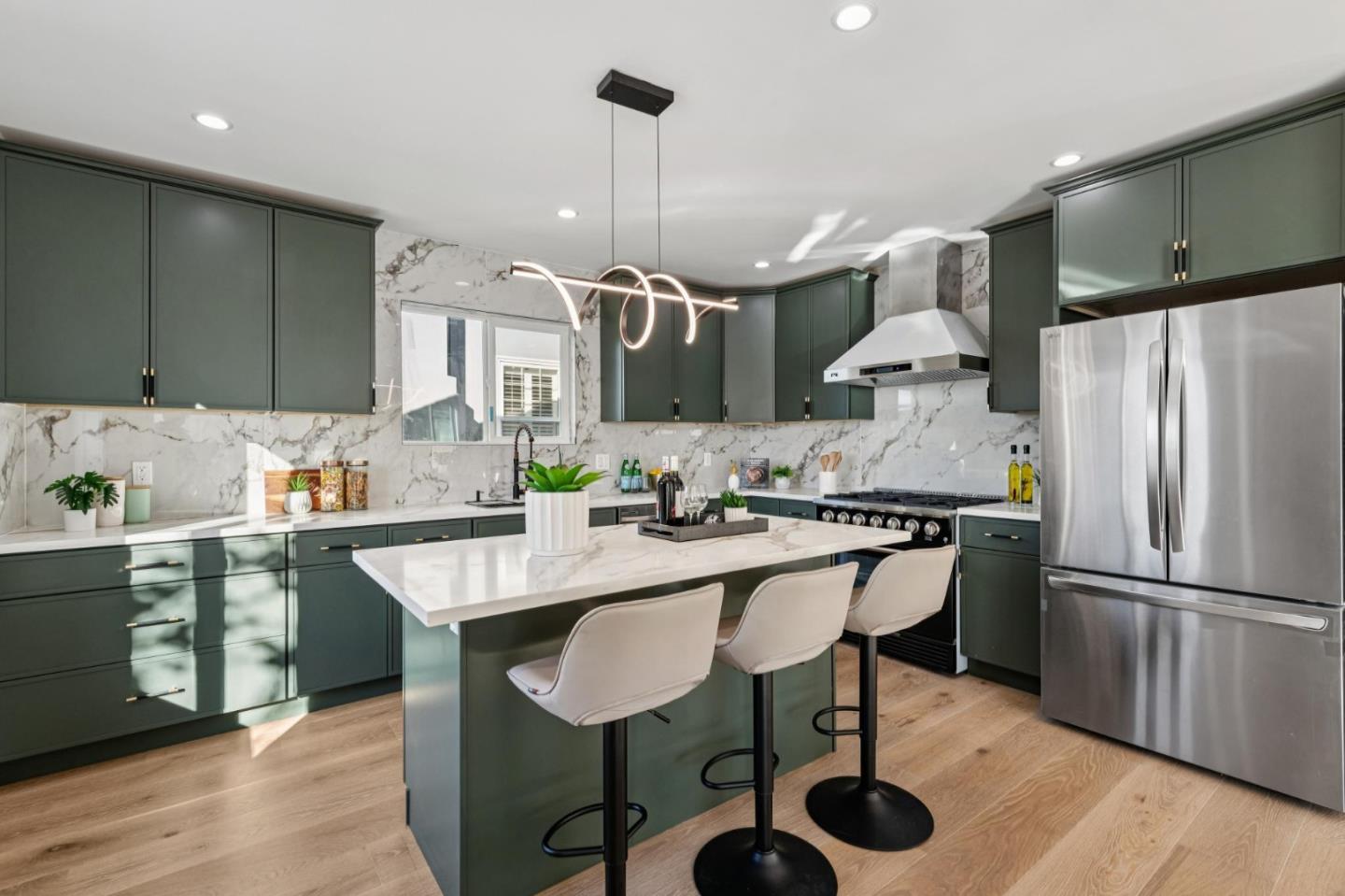 Detail Gallery Image 17 of 54 For 3060 19th Ave, San Francisco,  CA 94132 - 4 Beds | 4 Baths