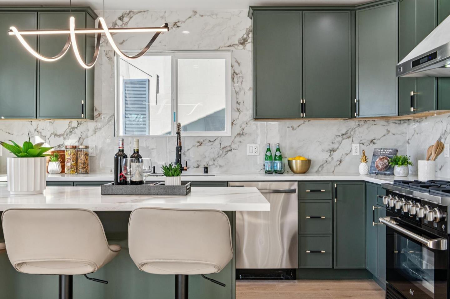 Detail Gallery Image 19 of 54 For 3060 19th Ave, San Francisco,  CA 94132 - 4 Beds | 4 Baths