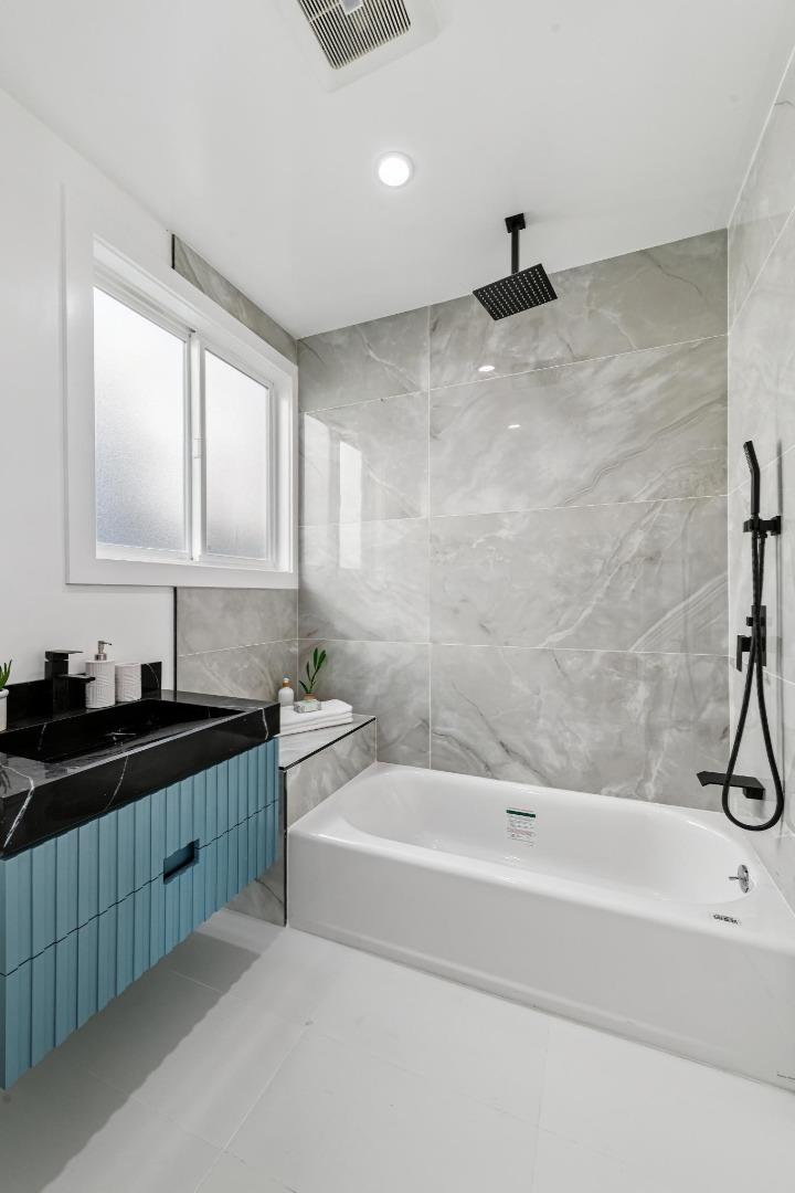 Detail Gallery Image 30 of 54 For 3060 19th Ave, San Francisco,  CA 94132 - 4 Beds | 4 Baths