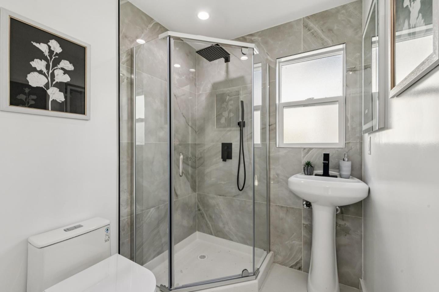 Detail Gallery Image 37 of 54 For 3060 19th Ave, San Francisco,  CA 94132 - 4 Beds | 4 Baths