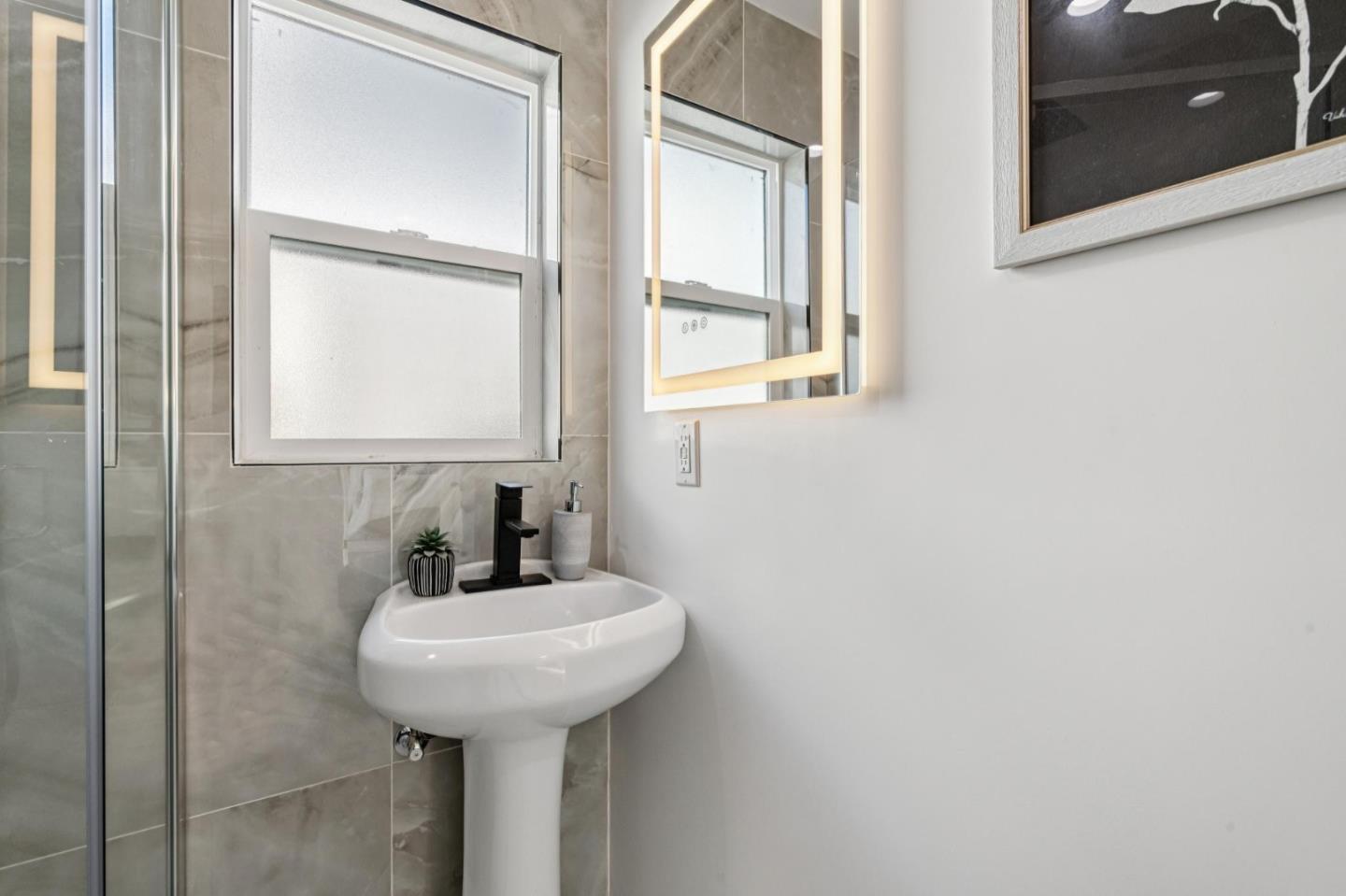 Detail Gallery Image 38 of 54 For 3060 19th Ave, San Francisco,  CA 94132 - 4 Beds | 4 Baths