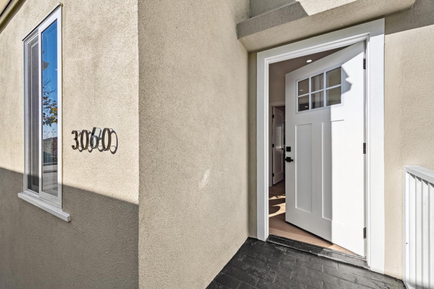 Detail Gallery Image 7 of 54 For 3060 19th Ave, San Francisco,  CA 94132 - 4 Beds | 4 Baths