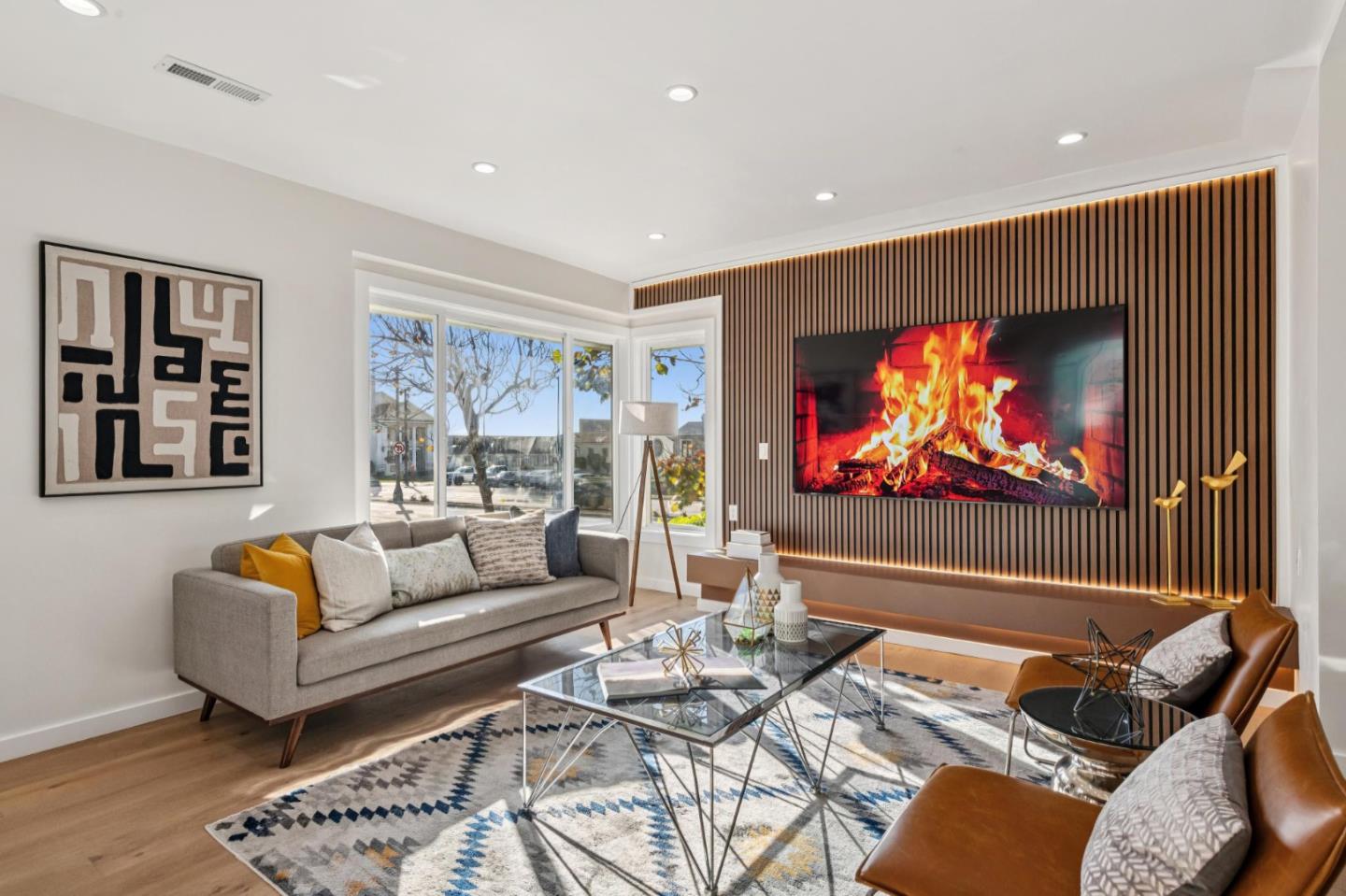 Detail Gallery Image 9 of 54 For 3060 19th Ave, San Francisco,  CA 94132 - 4 Beds | 4 Baths