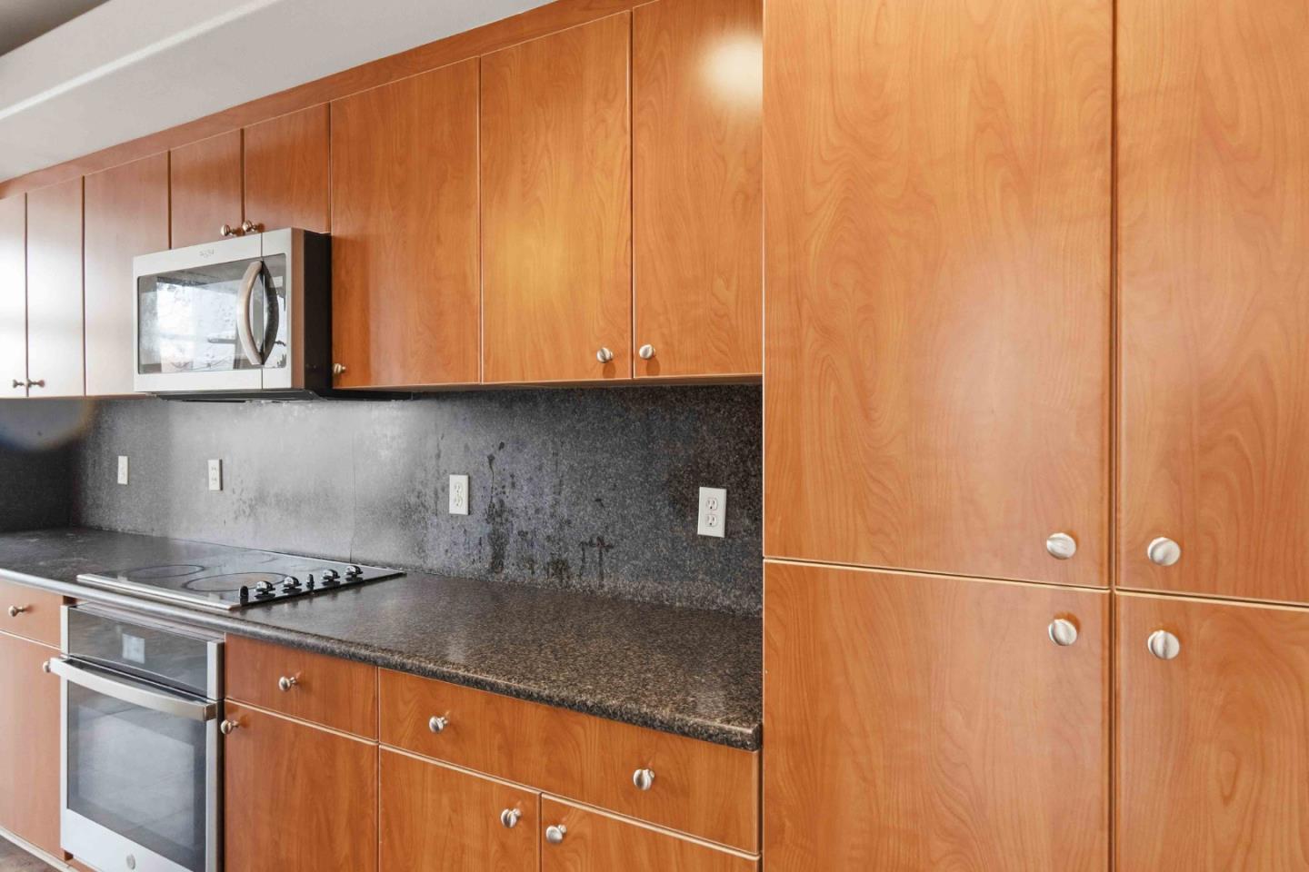 Detail Gallery Image 7 of 24 For 130 E San Fernando St #419,  San Jose,  CA 95112 - 2 Beds | 2/1 Baths