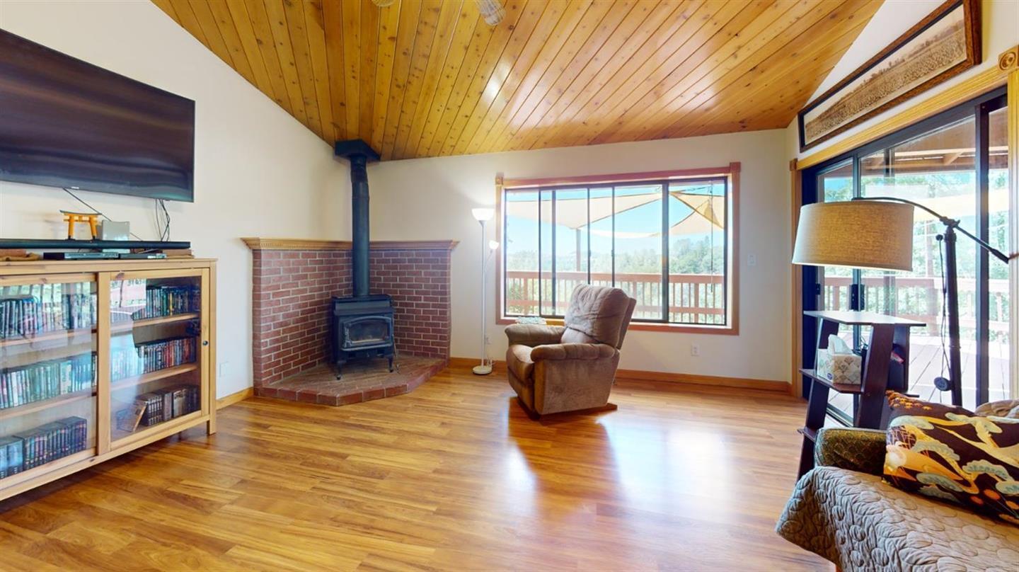 Detail Gallery Image 10 of 29 For 3346 Verde Robles Dr, Camino,  CA 95709 - 4 Beds | 3 Baths