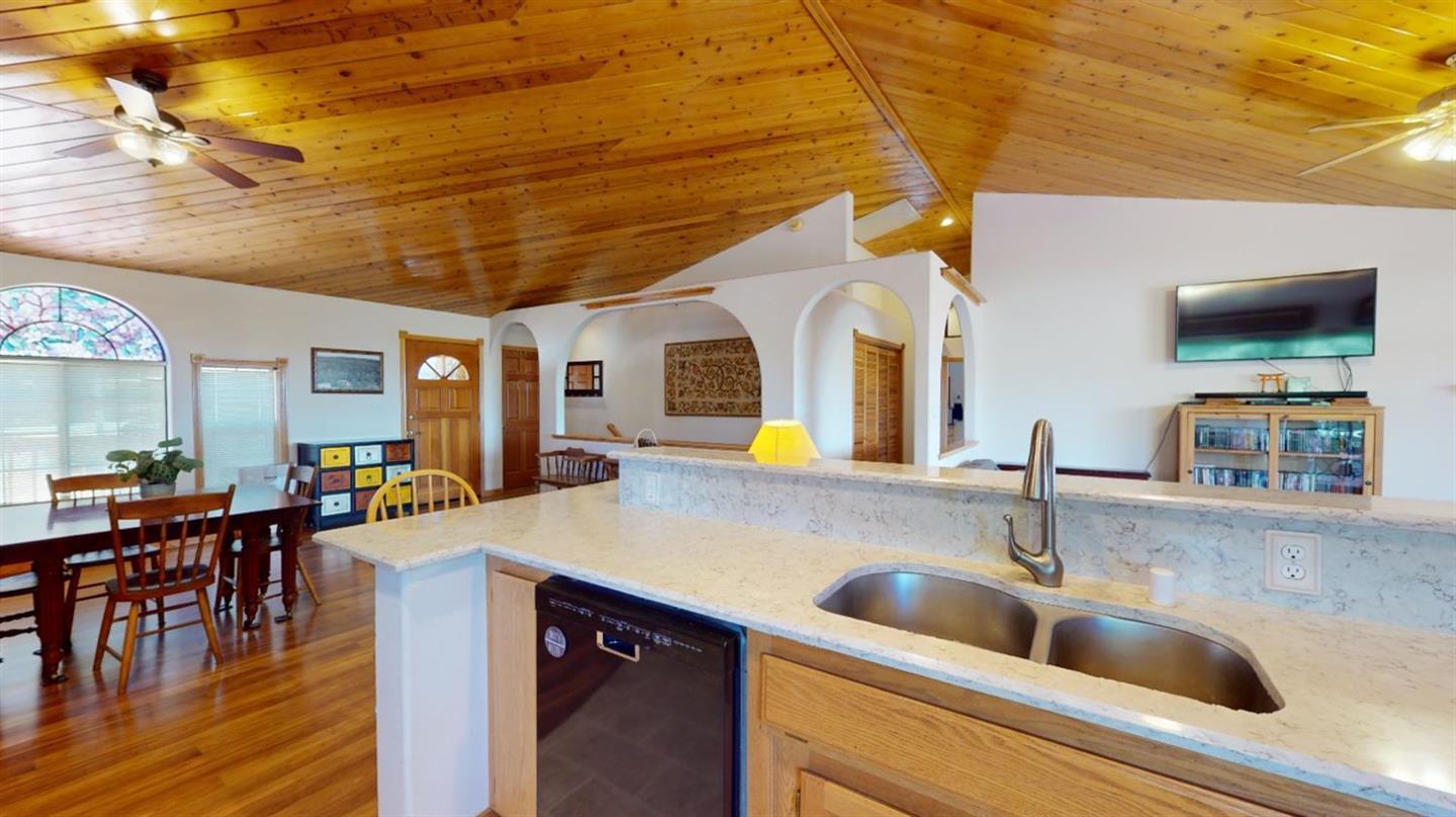 Detail Gallery Image 6 of 29 For 3346 Verde Robles Dr, Camino,  CA 95709 - 4 Beds | 3 Baths