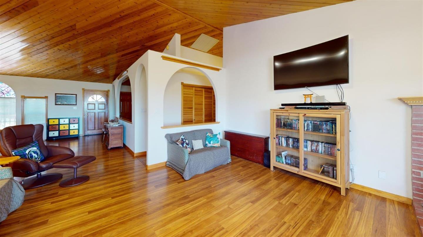 Detail Gallery Image 9 of 29 For 3346 Verde Robles Dr, Camino,  CA 95709 - 4 Beds | 3 Baths