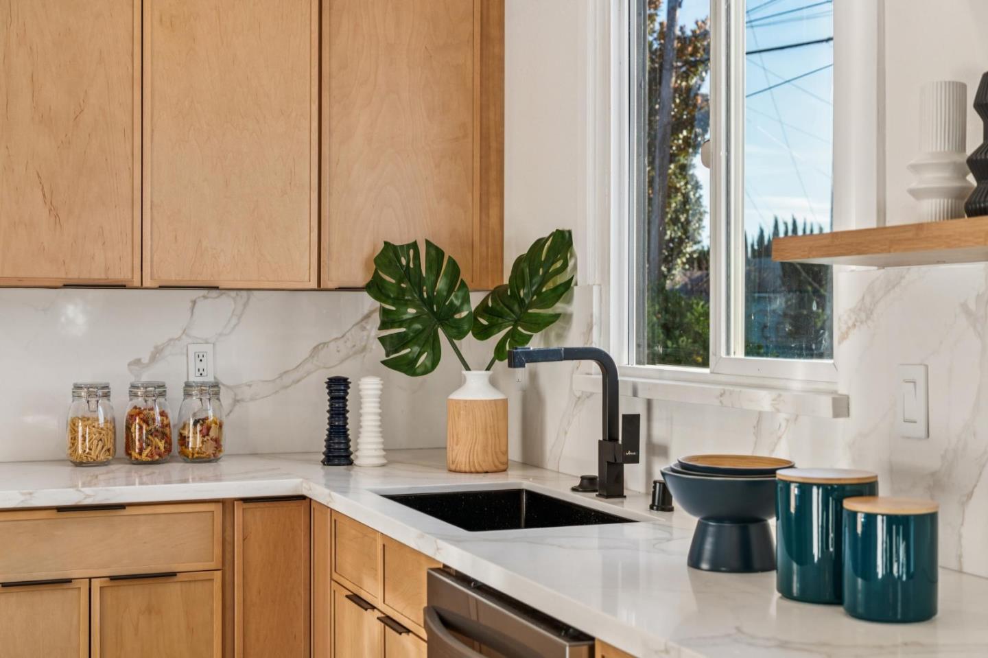 Detail Gallery Image 21 of 63 For 584 Warden Ave, San Leandro,  CA 94577 - 3 Beds | 2 Baths