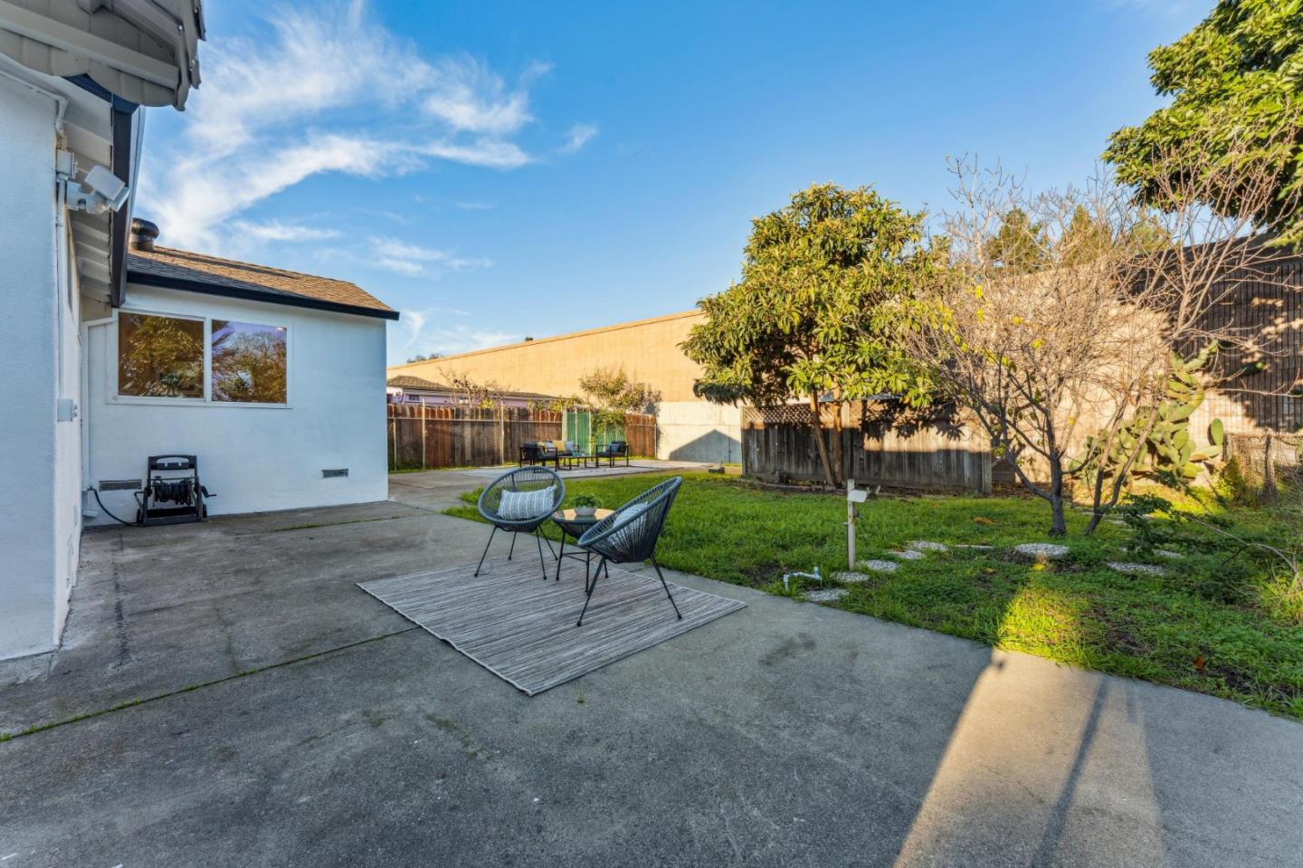 Detail Gallery Image 50 of 63 For 584 Warden Ave, San Leandro,  CA 94577 - 3 Beds | 2 Baths