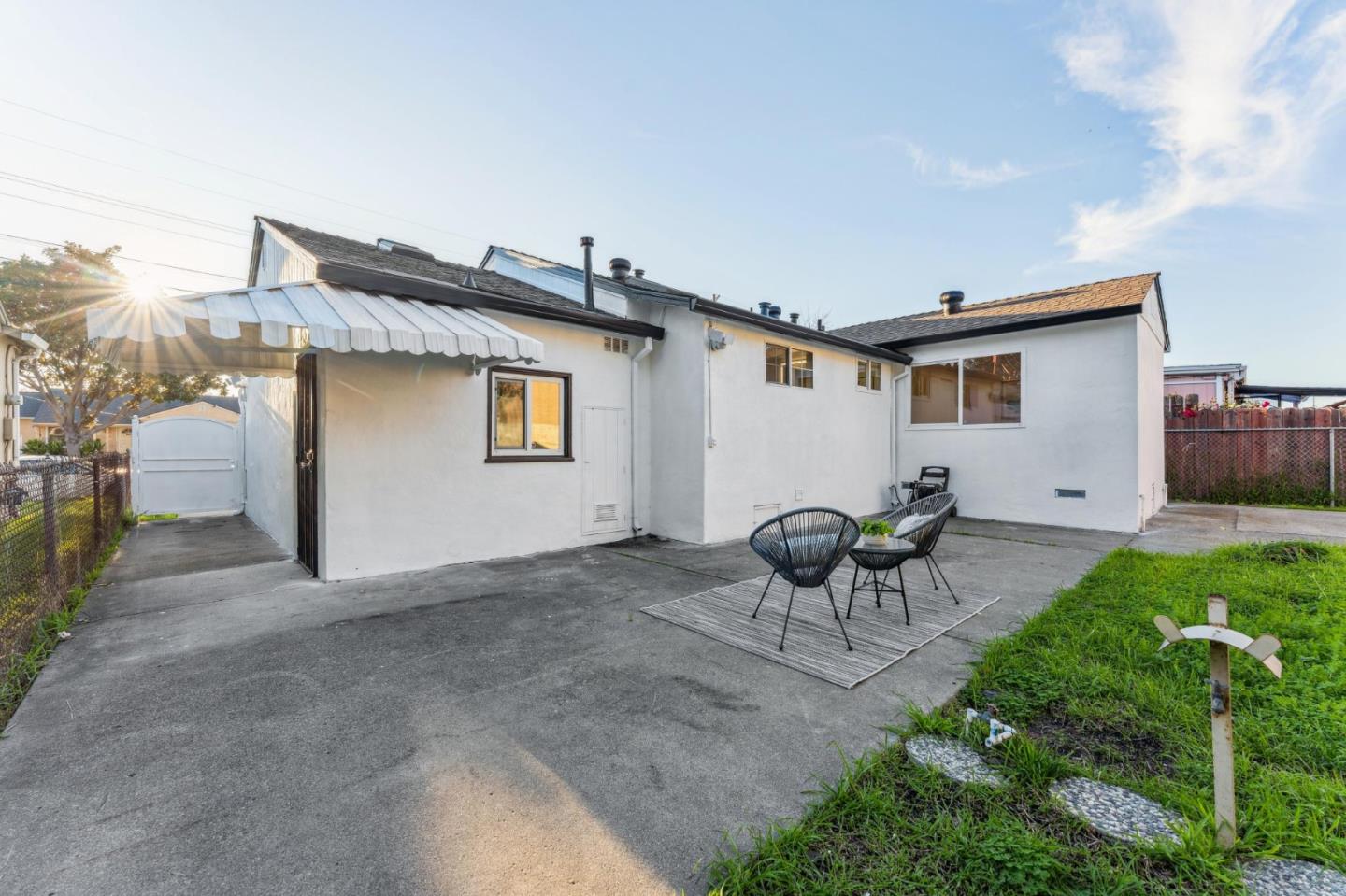 Detail Gallery Image 58 of 63 For 584 Warden Ave, San Leandro,  CA 94577 - 3 Beds | 2 Baths