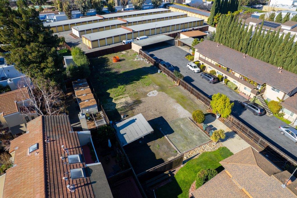 Detail Gallery Image 13 of 20 For 888 N Rengstorff Ave, Mountain View,  CA 94043 - 4 Beds | 2 Baths