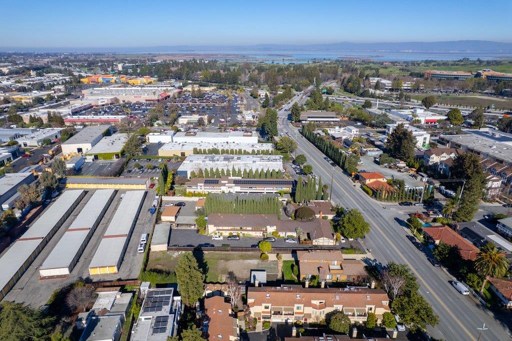 Detail Gallery Image 18 of 20 For 888 N Rengstorff Ave, Mountain View,  CA 94043 - 4 Beds | 2 Baths