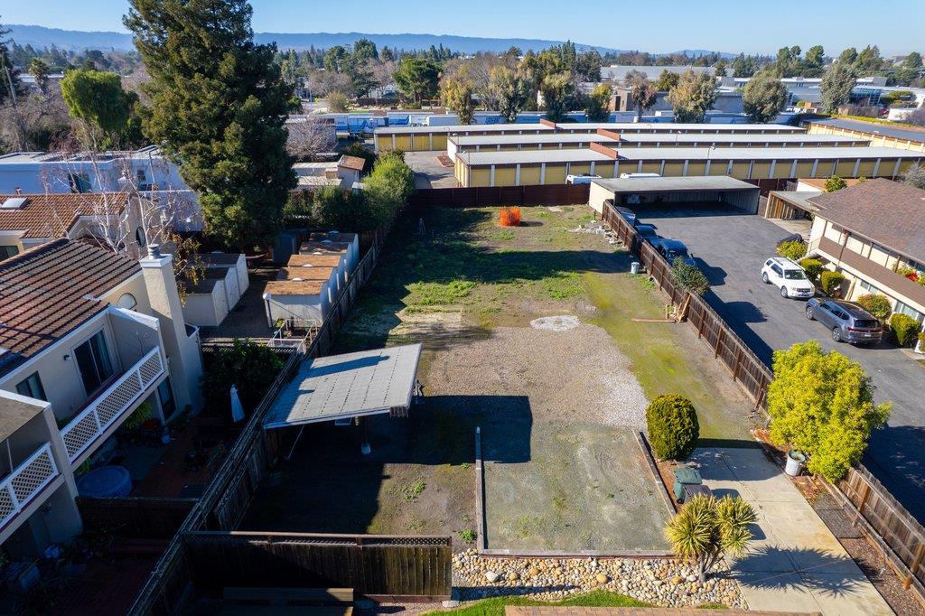 Detail Gallery Image 8 of 20 For 888 N Rengstorff Ave, Mountain View,  CA 94043 - 4 Beds | 2 Baths