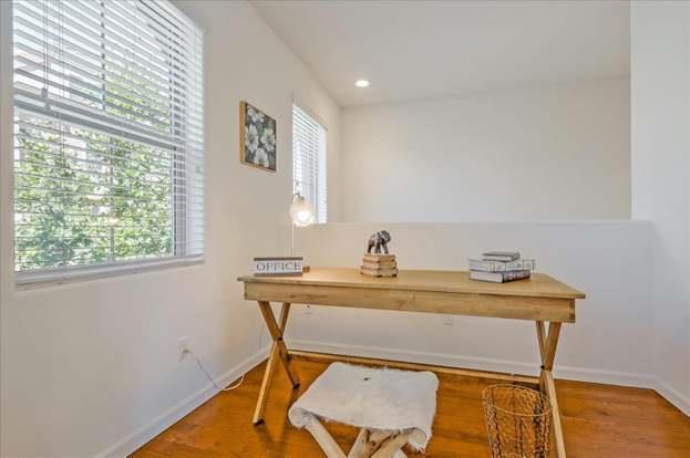 Detail Gallery Image 10 of 14 For 2036 Trento Loop, Milpitas,  CA 95035 - 3 Beds | 3 Baths