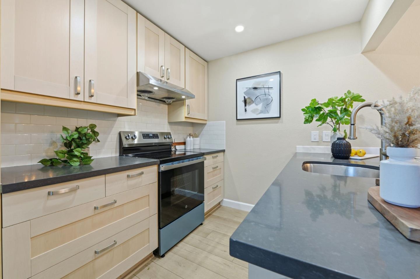 Photo #8: ML82030800 Listing: Photo #8