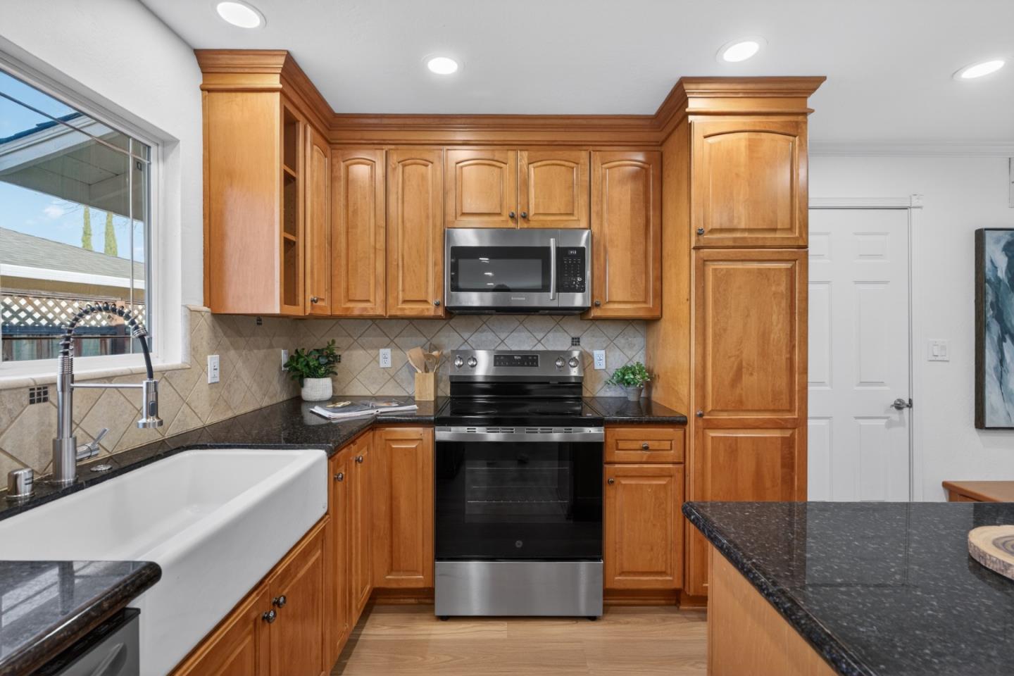 Detail Gallery Image 18 of 40 For 1056 Wallace Dr, San Jose,  CA 95120 - 3 Beds | 2 Baths