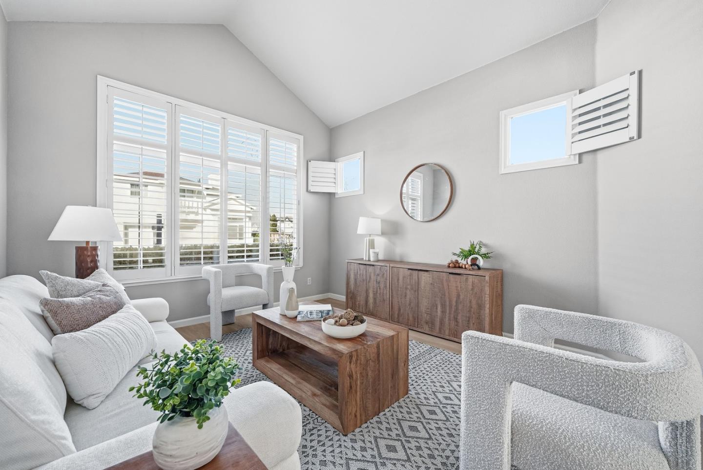 Detail Gallery Image 3 of 50 For 2088 Mckenzie Pl, San Jose,  CA 95131 - 4 Beds | 2/1 Baths