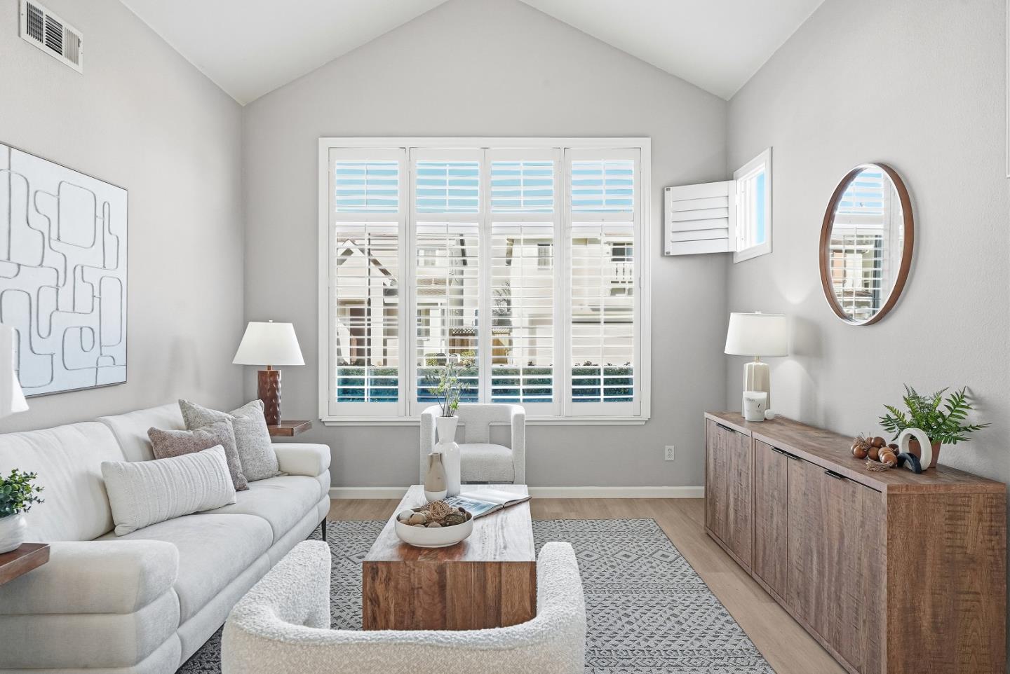 Detail Gallery Image 4 of 50 For 2088 Mckenzie Pl, San Jose,  CA 95131 - 4 Beds | 2/1 Baths