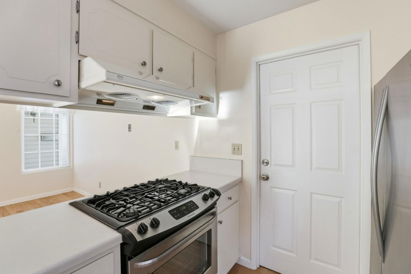 Detail Gallery Image 15 of 37 For 3288 Steven Ct, Marina,  CA 93933 - 4 Beds | 2 Baths