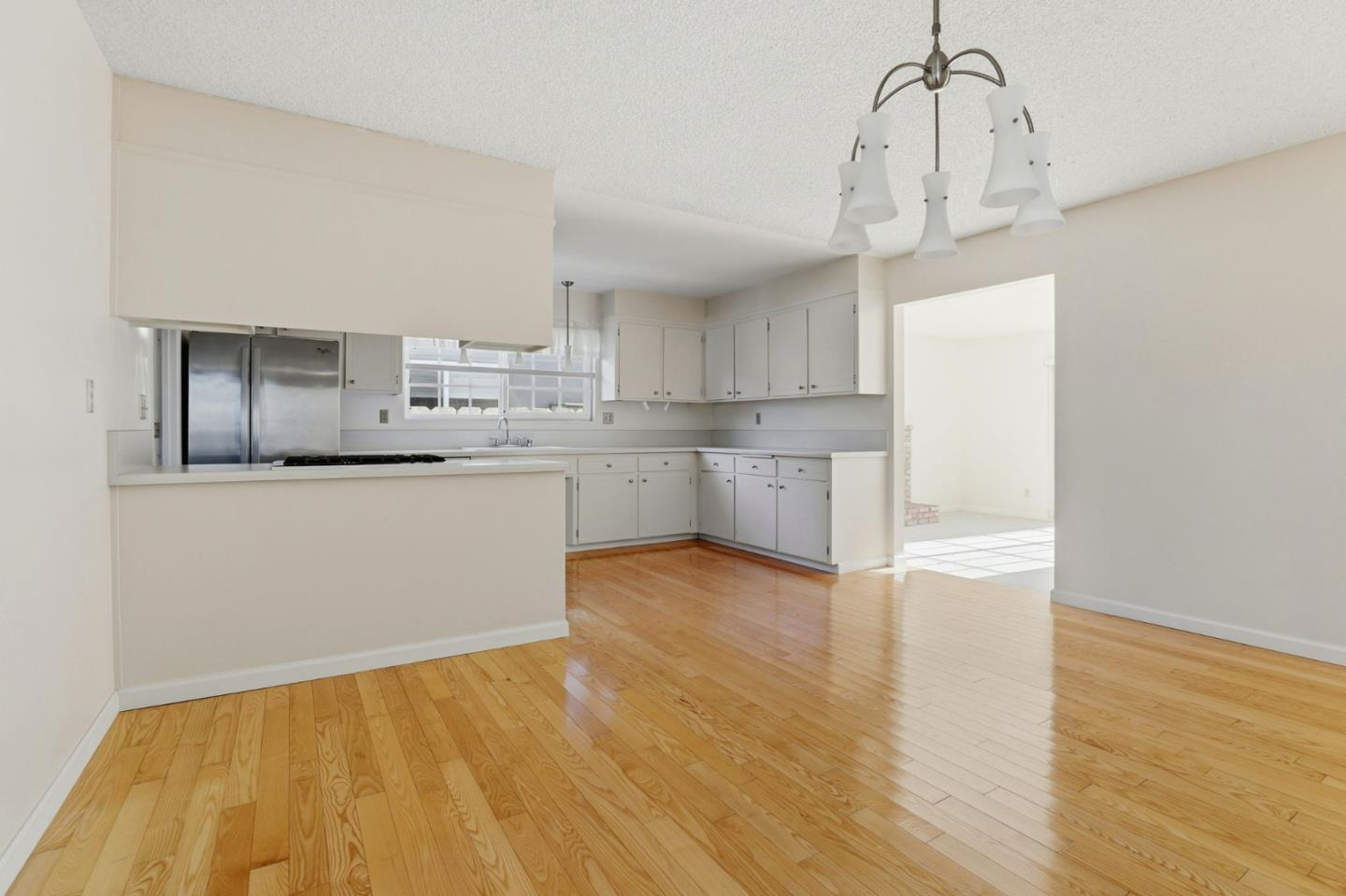 Detail Gallery Image 16 of 37 For 3288 Steven Ct, Marina,  CA 93933 - 4 Beds | 2 Baths