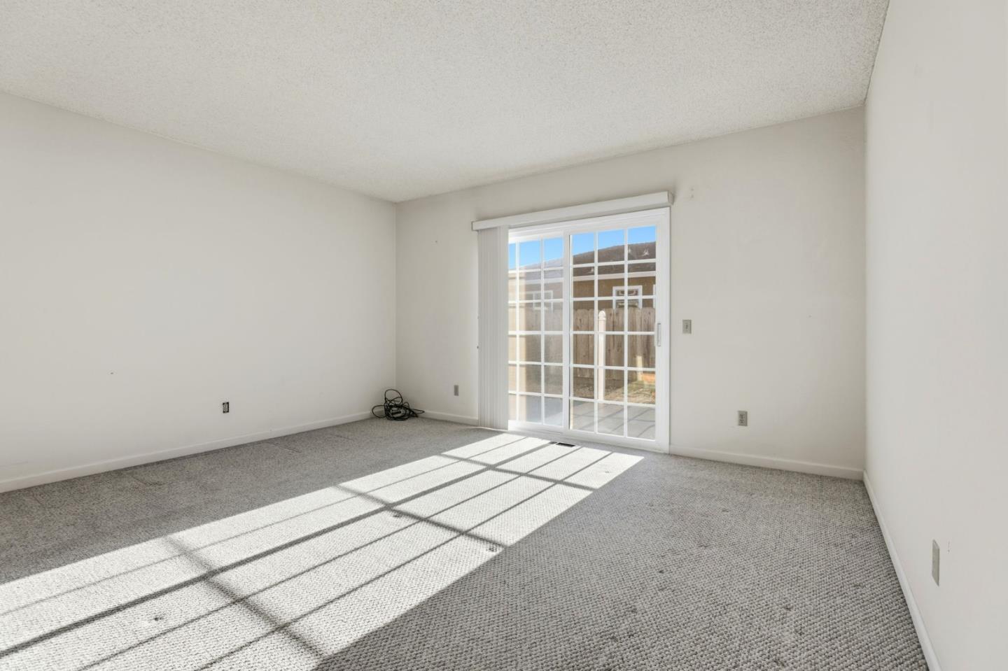 Detail Gallery Image 7 of 37 For 3288 Steven Ct, Marina,  CA 93933 - 4 Beds | 2 Baths