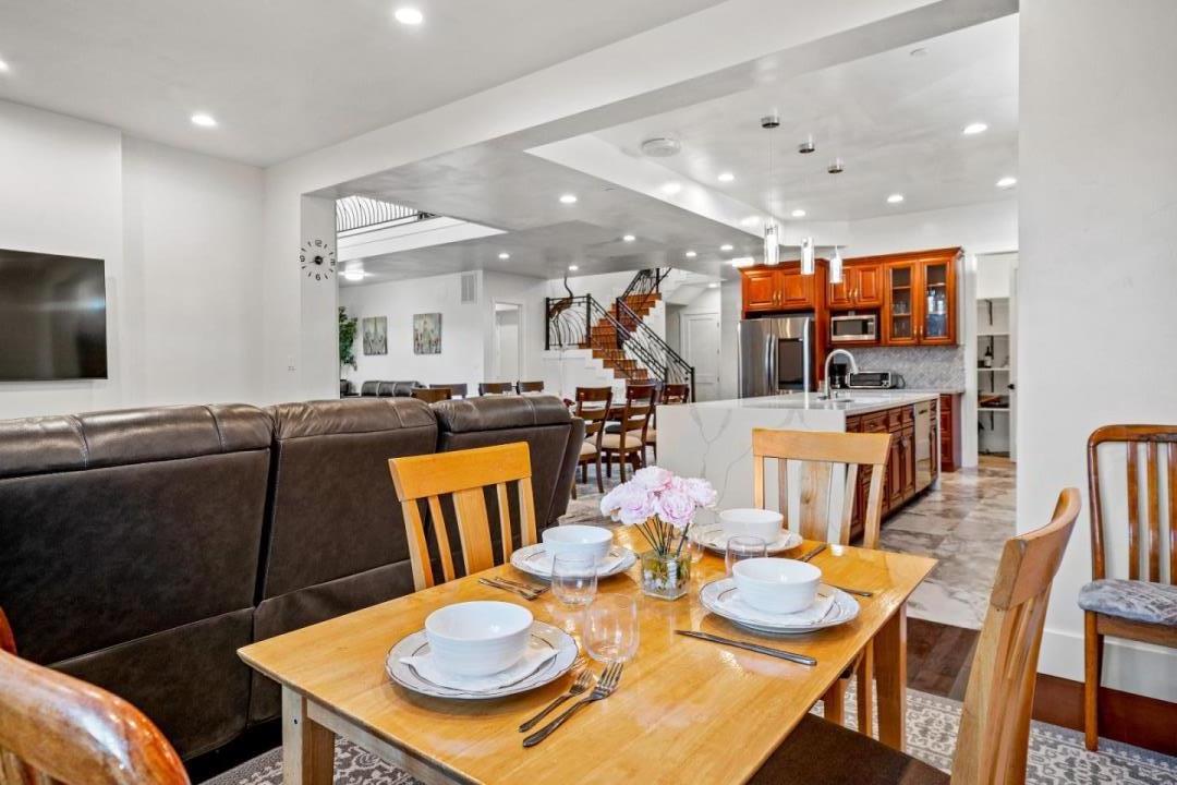 Detail Gallery Image 12 of 39 For 4044 Sunset Ln, Pebble Beach,  CA 93953 - 5 Beds | 4/1 Baths