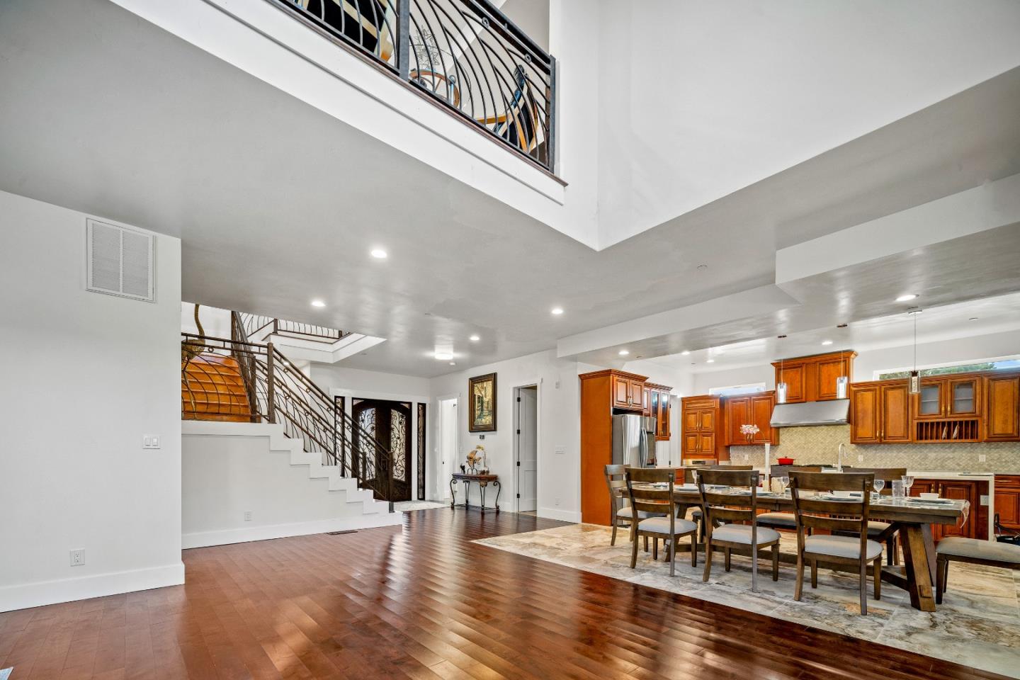 Detail Gallery Image 17 of 39 For 4044 Sunset Ln, Pebble Beach,  CA 93953 - 5 Beds | 4/1 Baths