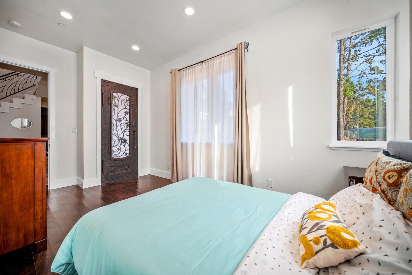 Detail Gallery Image 35 of 39 For 4044 Sunset Ln, Pebble Beach,  CA 93953 - 5 Beds | 4/1 Baths