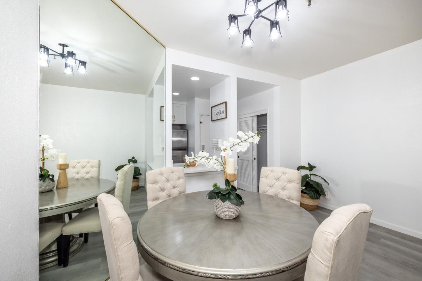 Detail Gallery Image 4 of 22 For 4250 El Camino Real #D138,  Palo Alto,  CA 94306 - 2 Beds | 1 Baths