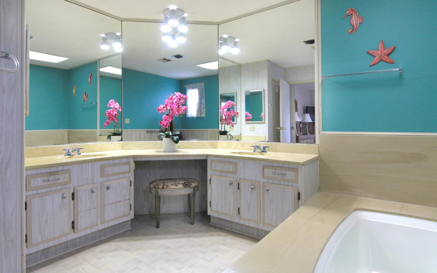 Detail Gallery Image 15 of 23 For 4425 Clares St #3,  Capitola,  CA 95010 - 2 Beds | 2 Baths