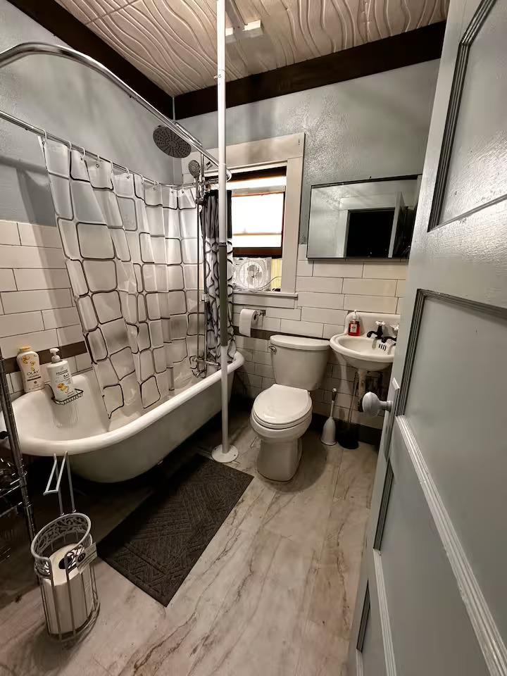 Detail Gallery Image 14 of 19 For 14090 Winnie St, Walnut Grove,  CA 95690 - 5 Beds | 1/3 Baths