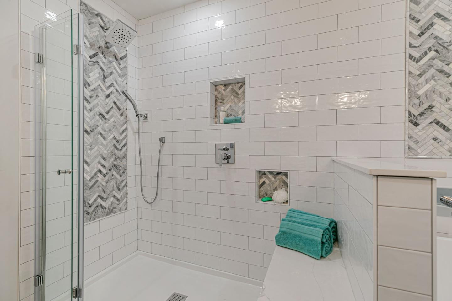 Photo #11: ML82030812 Listing: Photo #11