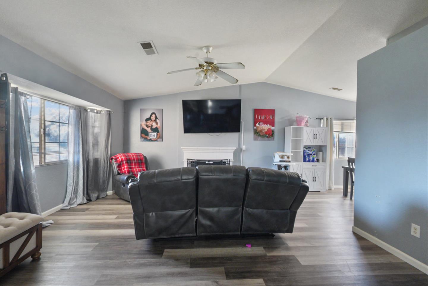 Detail Gallery Image 5 of 20 For 15 E San Pedro St, Merced,  CA 95341 - 4 Beds | 2 Baths