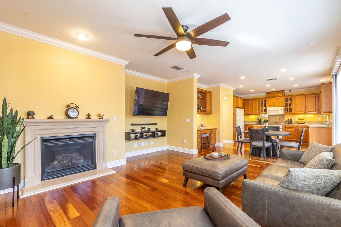 Detail Gallery Image 12 of 80 For 7197 Windcliff Ln, San Jose,  CA 95138 - 5 Beds | 3/1 Baths